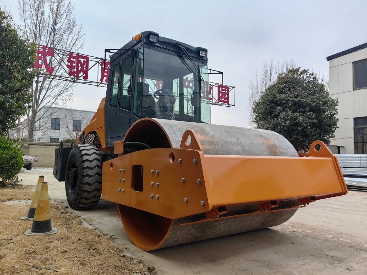 小型壓路機購買后的注意事項